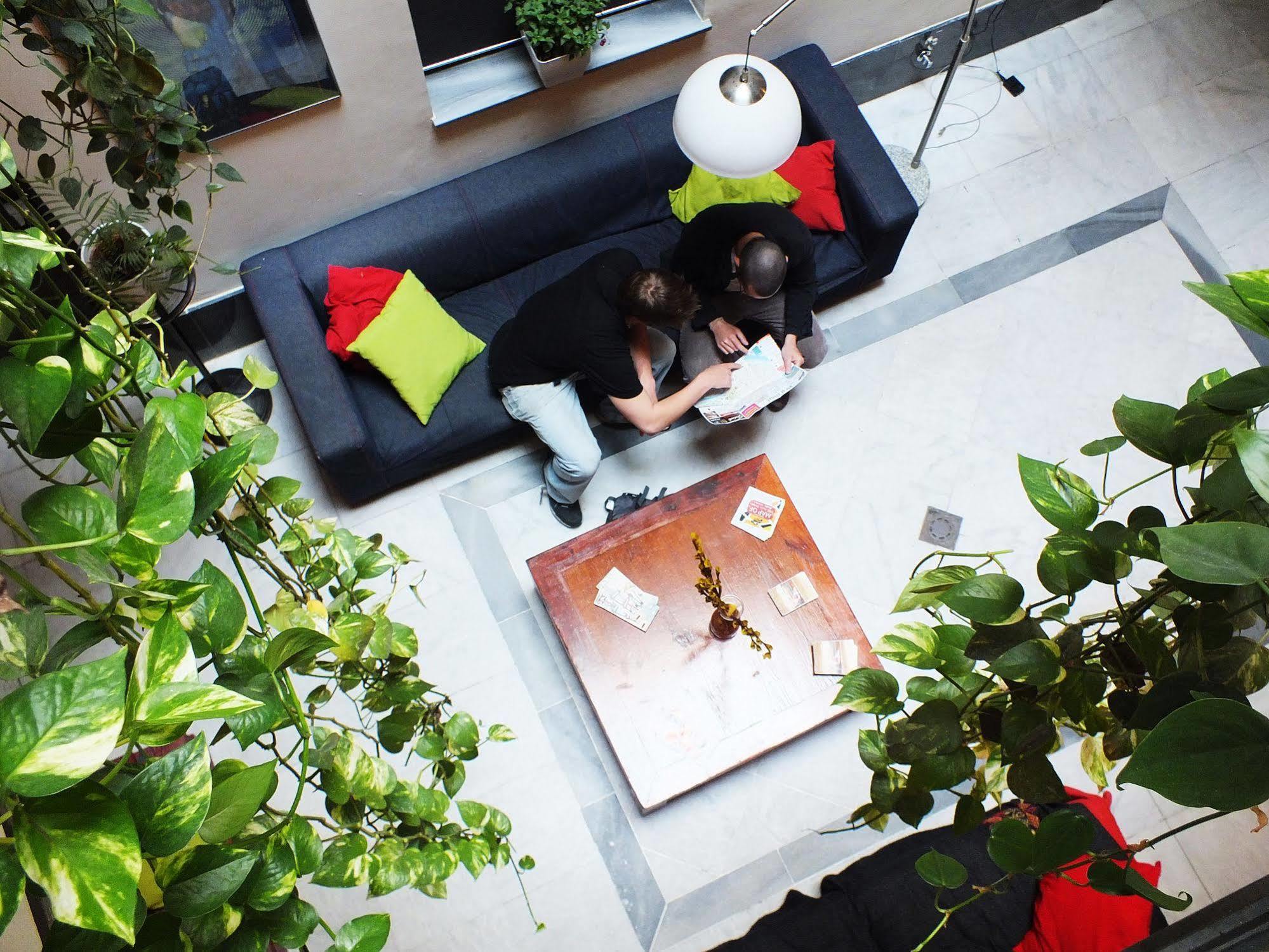 Joy Setas Coworking Hostel Sevilla Bagian luar foto